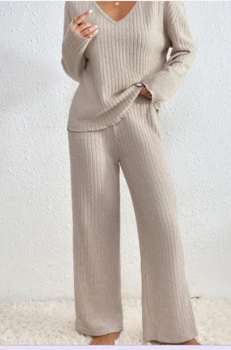 Round Neck Solid Color Fashion Knitted Top And Trousers Two-piece Set