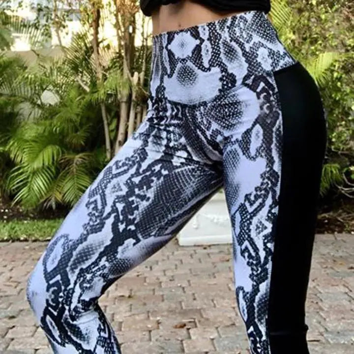 High Waist Leggings mit Schlangenprint