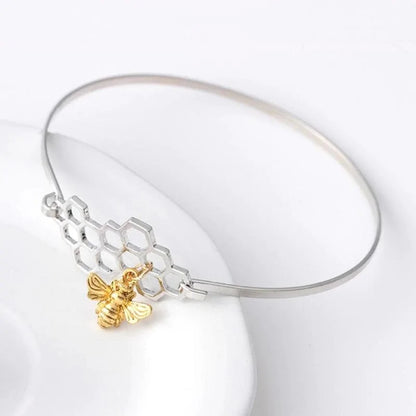 Horizontal Honeycomb with Bee Bracelet