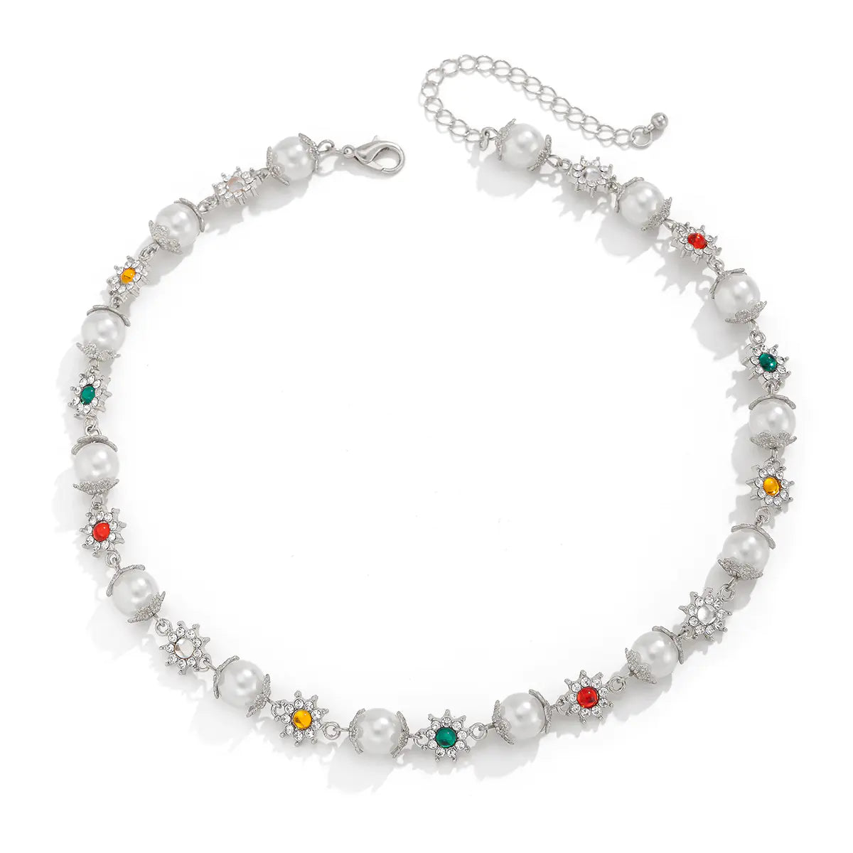 Colored Diamond-embedded Small Flower Pearl Necklace