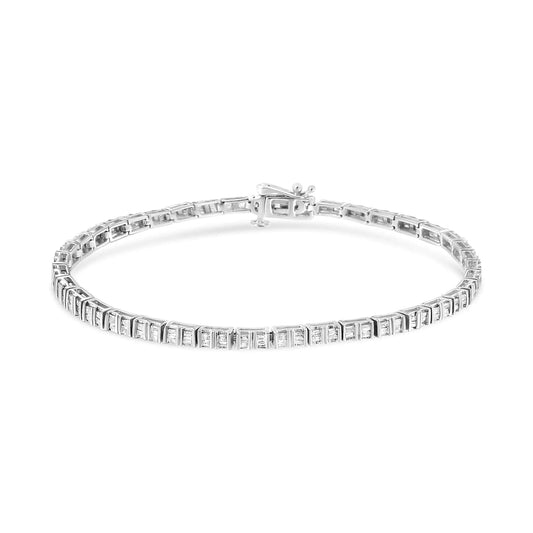 Pulsera de Tenis de Diamantes en Baguette 1-1/10 Cttw Canal Engastado en Plata de Ley .925 (Color H-I, Claridad I2-I3) - 7"