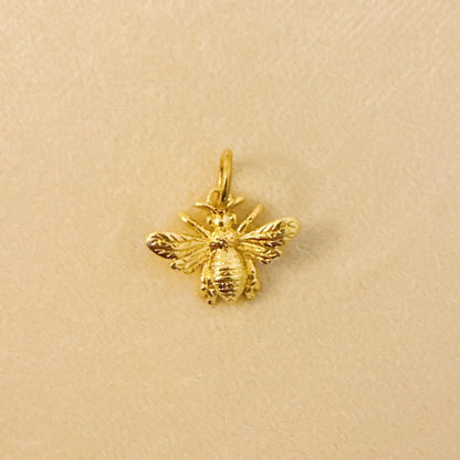 Bee The Queen Seamless Clip Charm