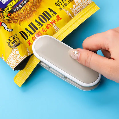 Mini Portable Handheld Sealing Machine