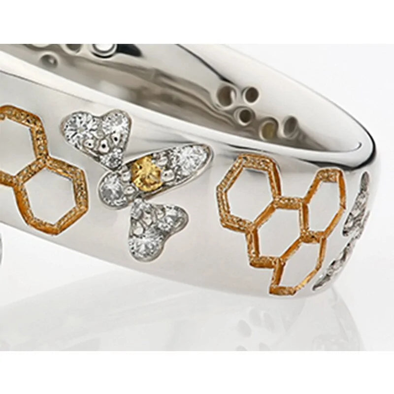 Cool Design Bee Themed Ring