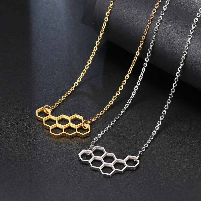 Horizonal Honeycomb Pendant With Bee And Chain