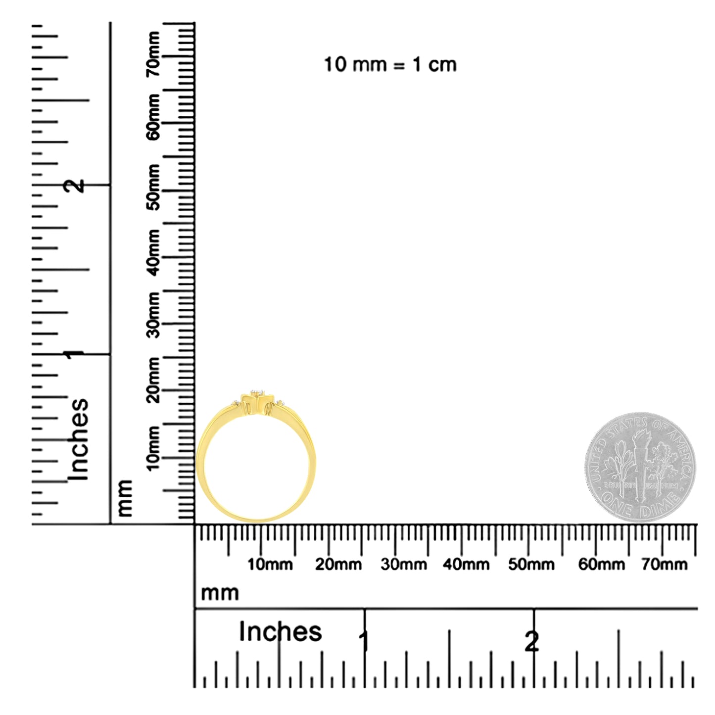 Anel de Diamante Triplo Coração em Ouro Amarelo 10KT com 1/20 cttw (K-L, I1-I2)