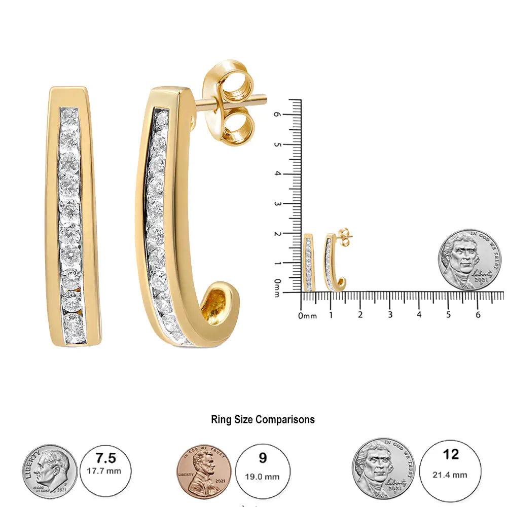 Brincos J-Hoop em Ouro Amarelo 10K com 1/2 Quilate de Diamantes Redondos Cultivados em Laboratório e Engastados em Canal (Cor G-H, Clareza I1-I2)