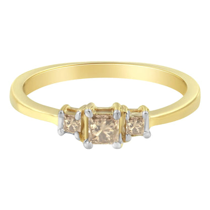 Bague Bande à 3 Pierres en Or Jaune 10K avec Diamants Princesse 1/4 carat (couleur L-M, clarté I1-I2)