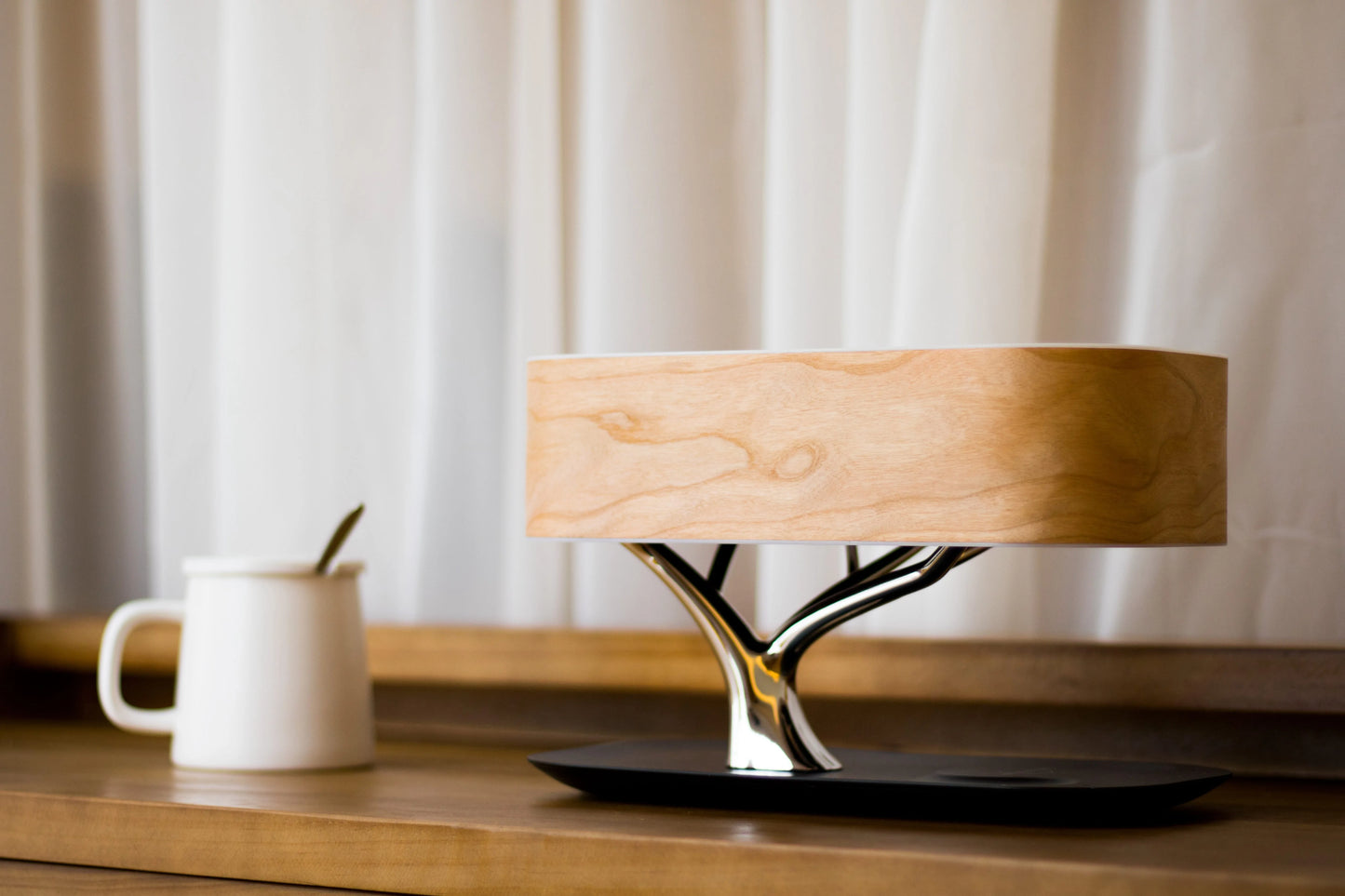 Luminária de Mesa com Carregamento Sem Fio, Alto-falante Bluetooth e Música Árvore da Luz