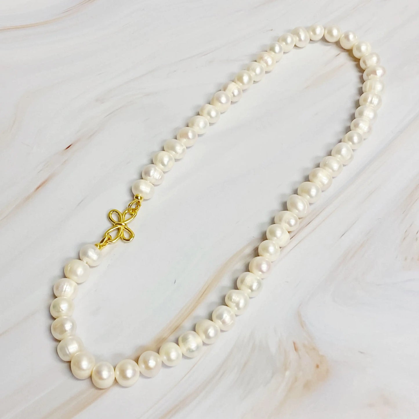 Clover Clasp Genuine Pearl Necklace