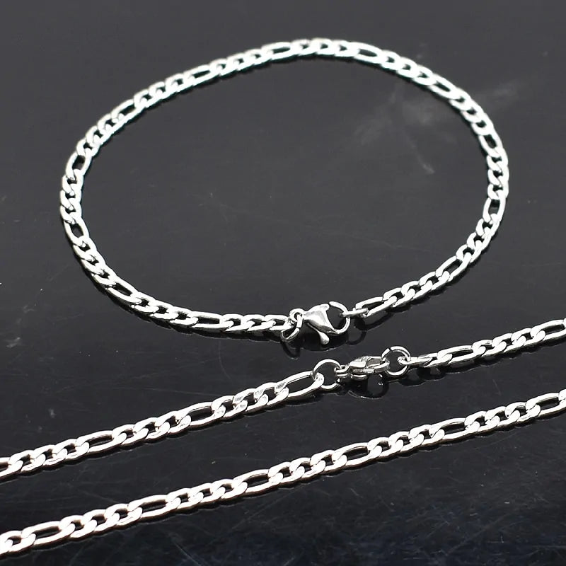 Dainty Figaro Bracelet