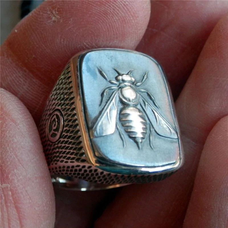 Signet Bee Ring (Class Ring Style)